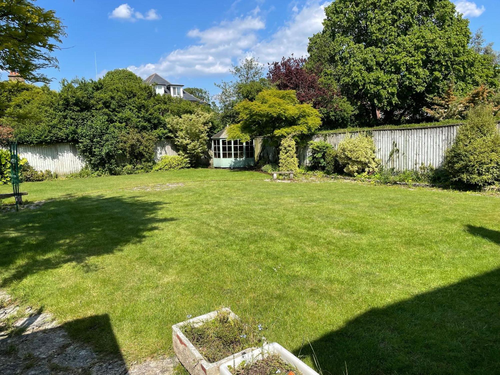 Charming Bournemouth House With Beautiful Spacious Gardens, 5 Min Drive To Beaches, Free Parking For 2-3 Cars Zewnętrze zdjęcie