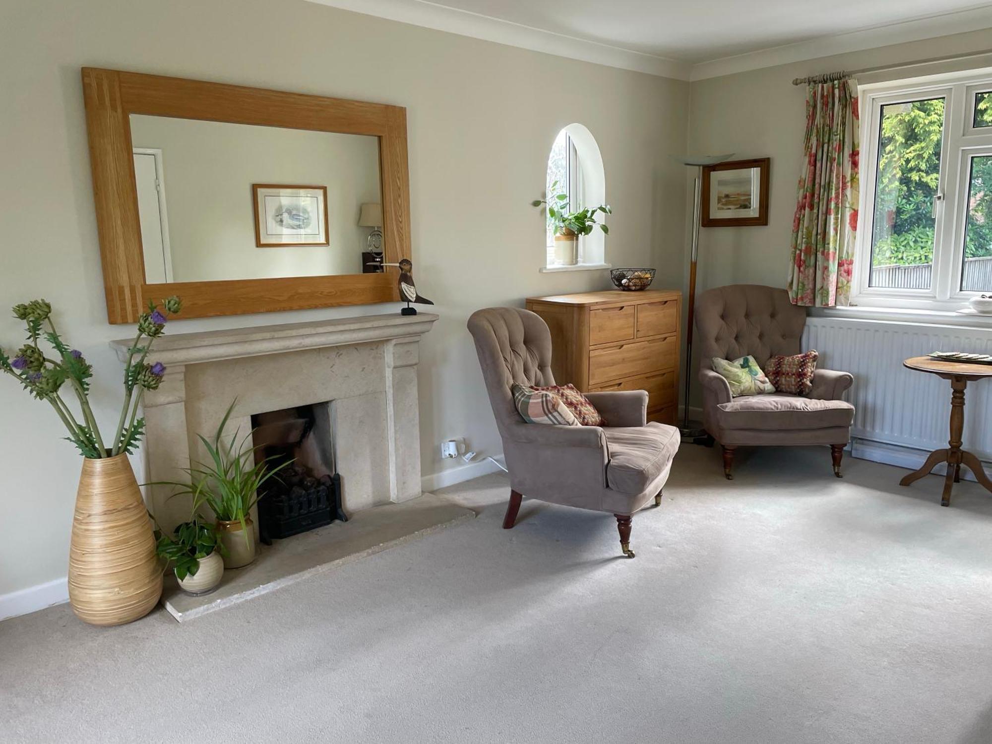 Charming Bournemouth House With Beautiful Spacious Gardens, 5 Min Drive To Beaches, Free Parking For 2-3 Cars Zewnętrze zdjęcie